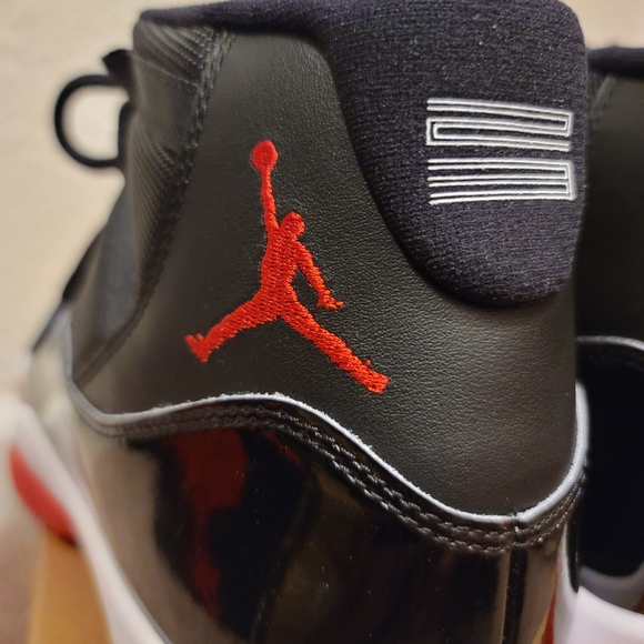 Jordan 11 Breds - Picture 4 of 7